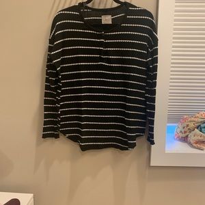 Chaser - long sleeve black/white tee